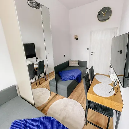 R-apartments *