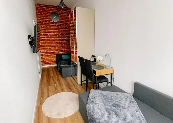 R-apartments Λοτζ